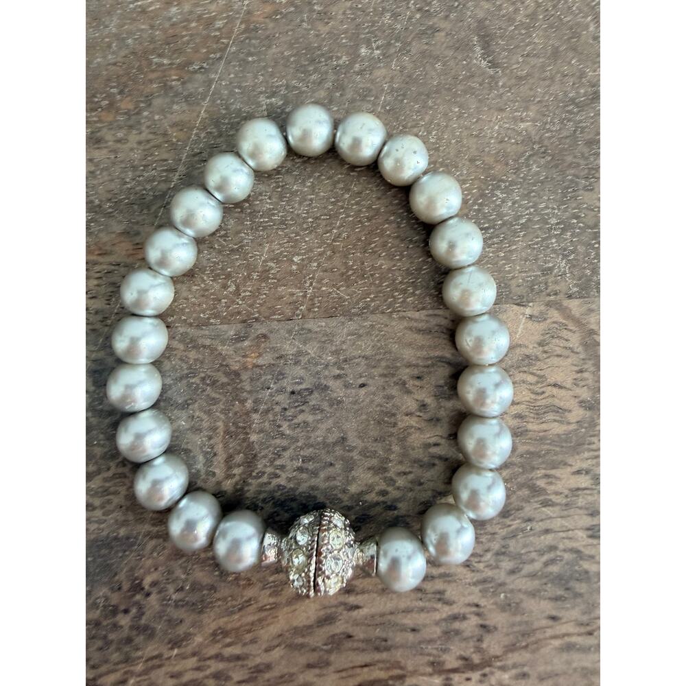 Gray Faux Pearl Rhinestone Magnetic Clasp Bracelet